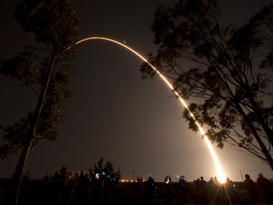 Long exposure of the launch arc from the Delta II rocket that carried E1P